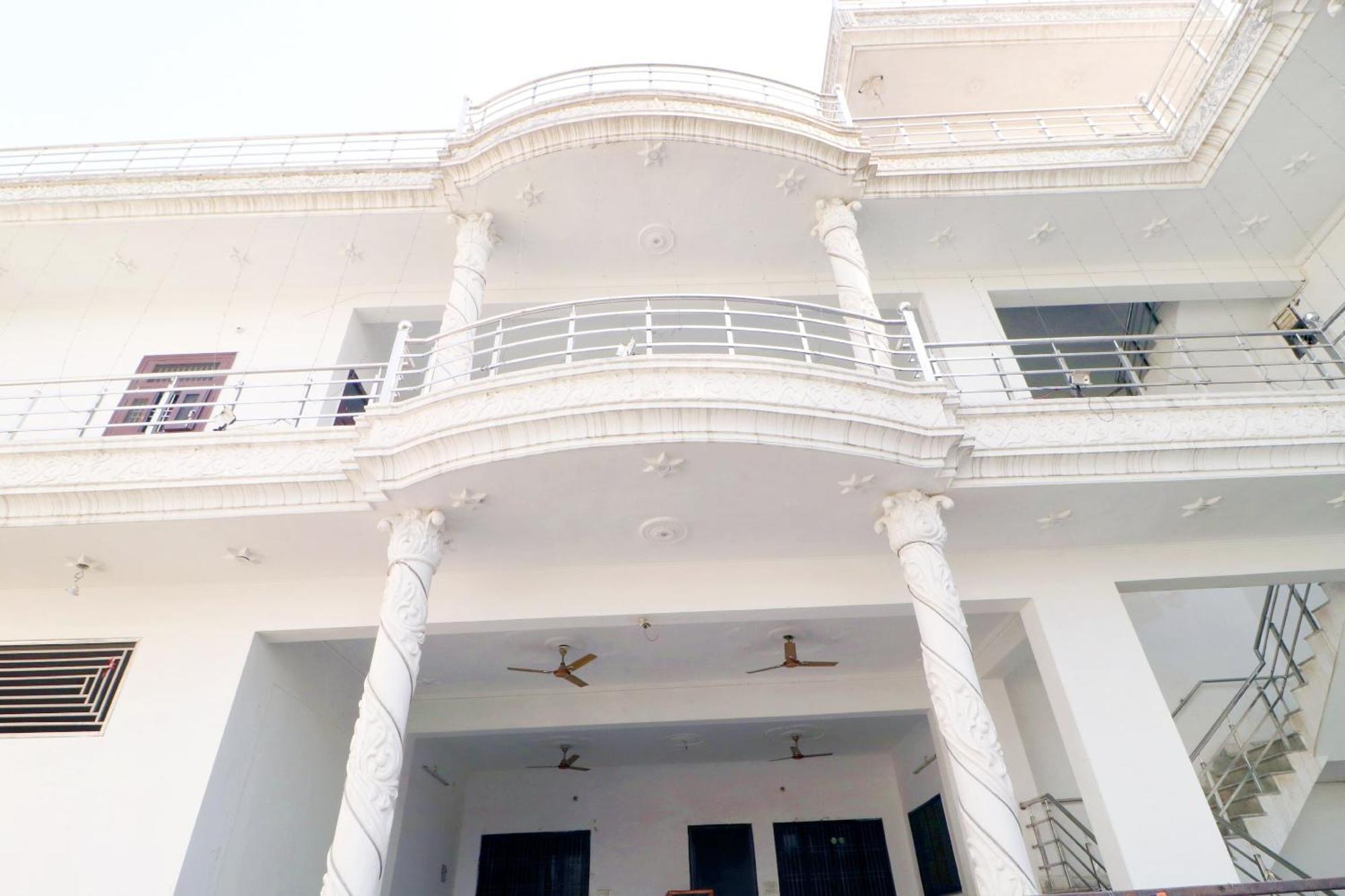 Hotel O Pushp Vatika Bhiwani Exteriör bild