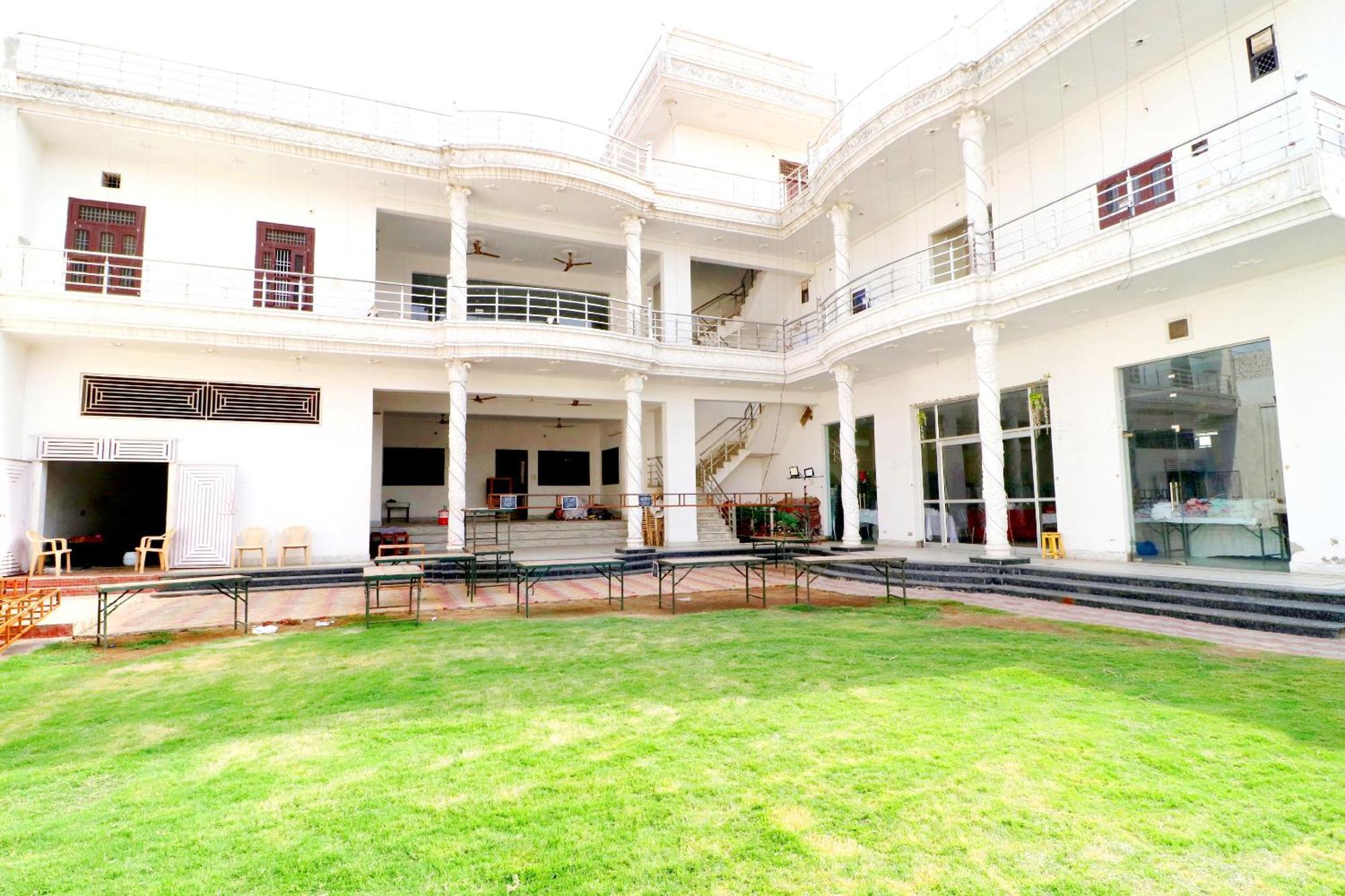 Hotel O Pushp Vatika Bhiwani Exteriör bild