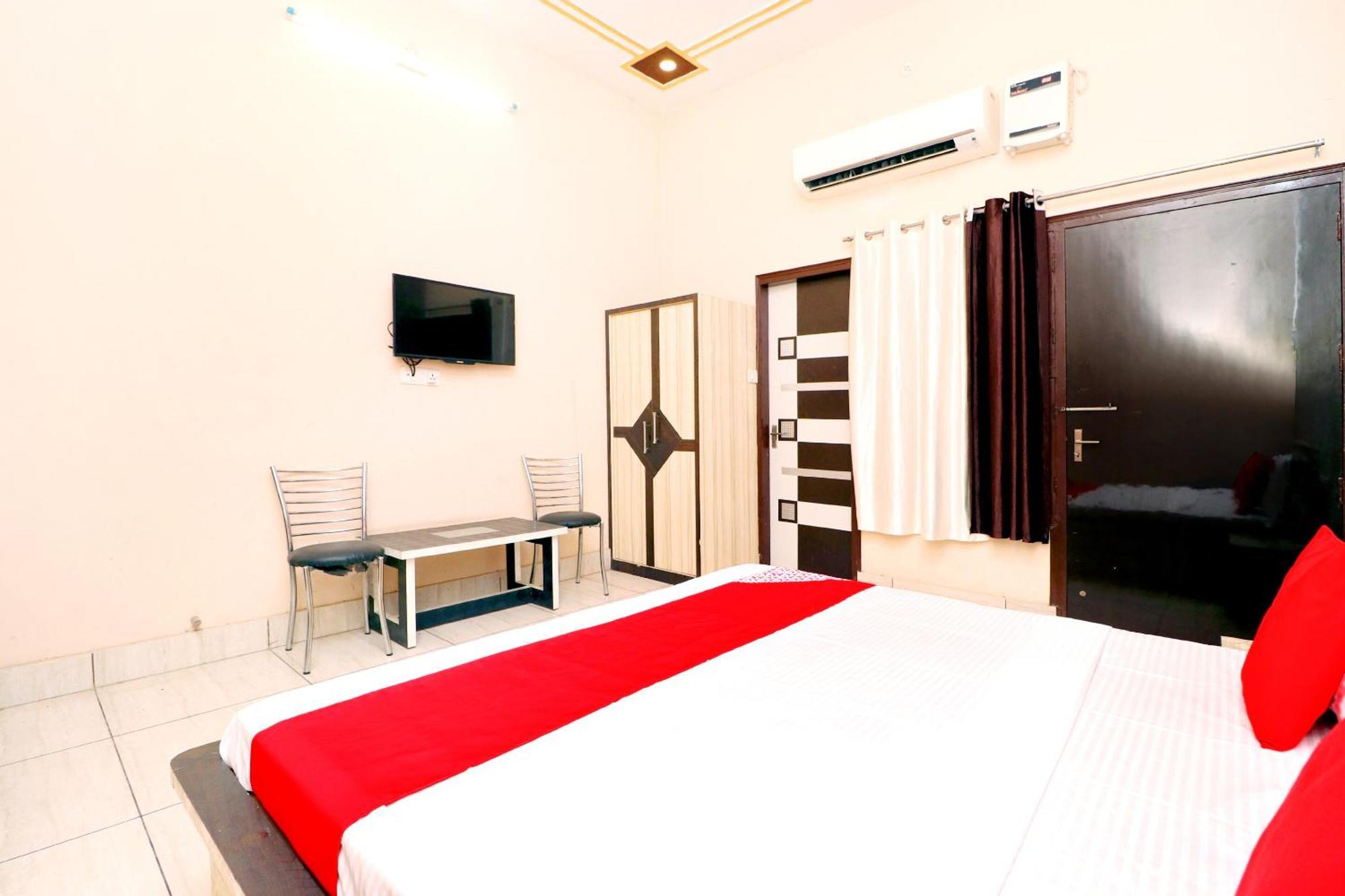 Hotel O Pushp Vatika Bhiwani Exteriör bild
