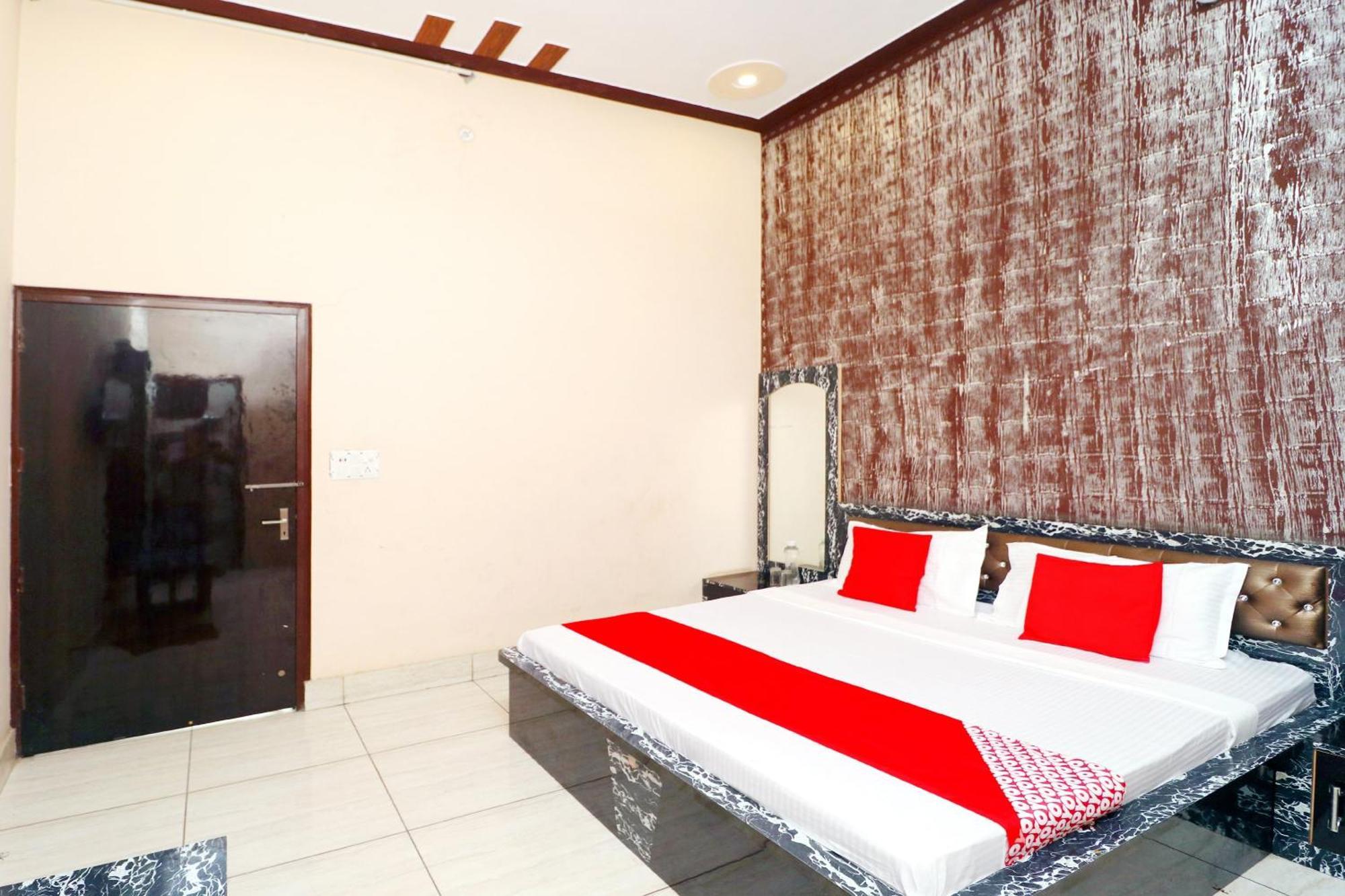 Hotel O Pushp Vatika Bhiwani Exteriör bild